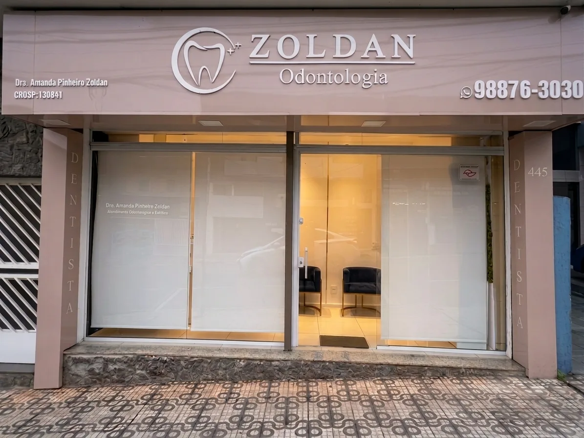 Fachada da Zoldan Odontologia, em Baeta Neves